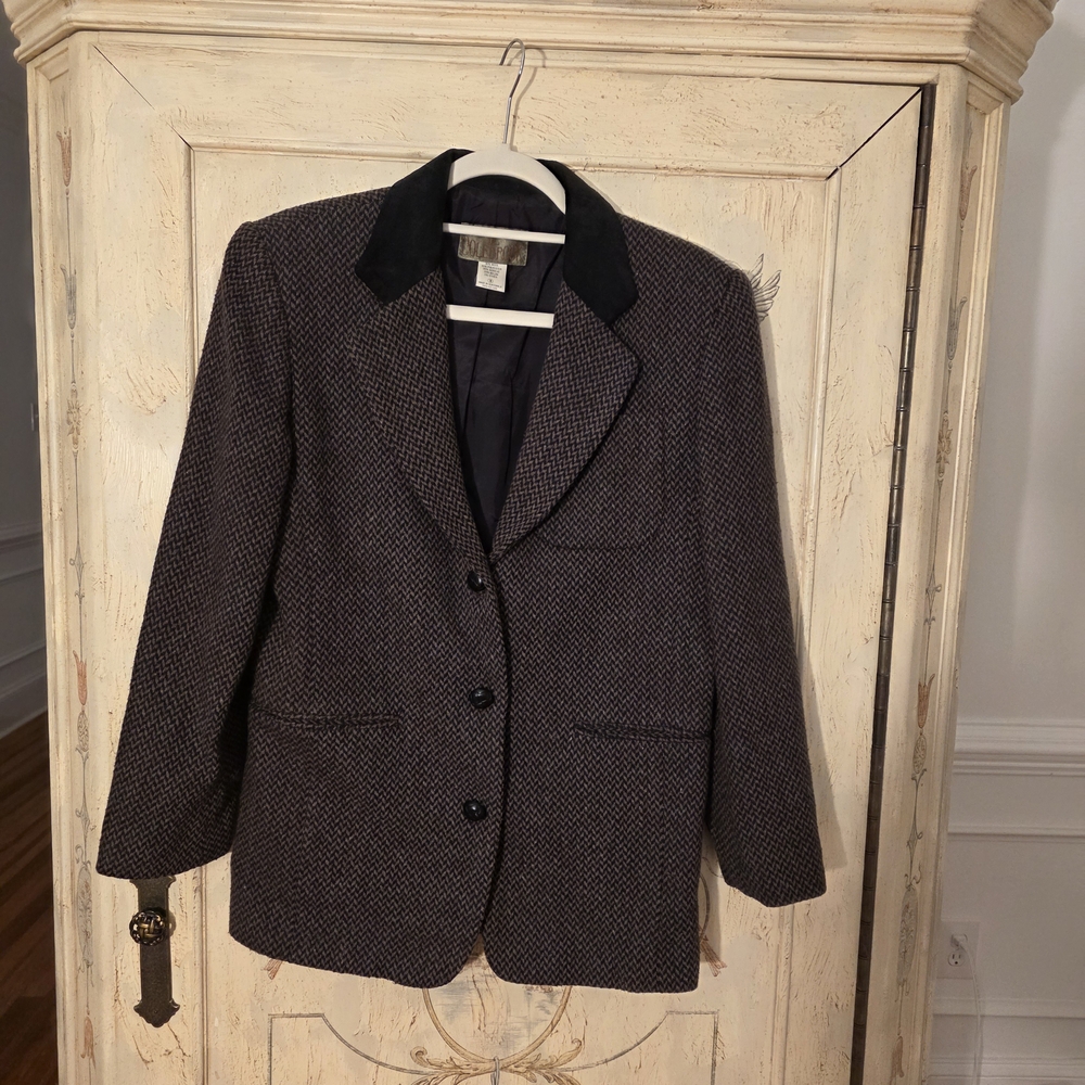 Classic Black and Gray Women's Blazer